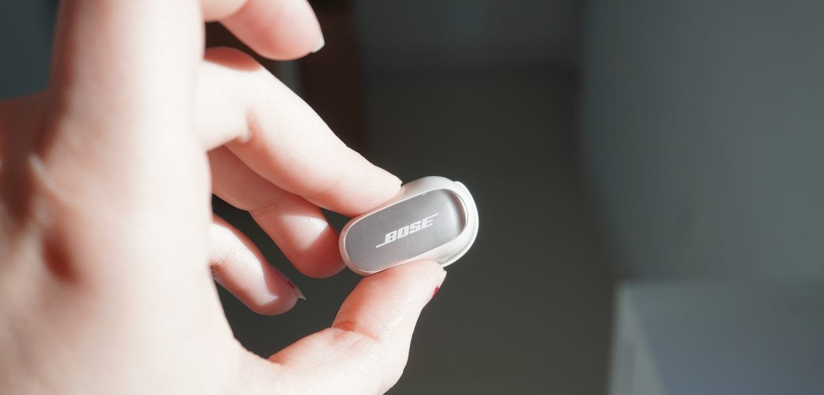 ხმაურის ჩამხშობი საუკეთესო ყურსასმენები 2025 წლისთვის: ექსპერტის შეფასება