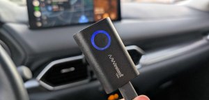 უსადენო Android Auto ადაპტერი, რომელიც მუშაობს გამართულად და ხელმისაწვდომ ფასად