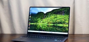 Samsung-ის ახალი ფლაგმანი ლეპტოპი MacBook Pro-ს კონკურენციას უწევს და ამჟამად ფასდაკლებით იყიდება