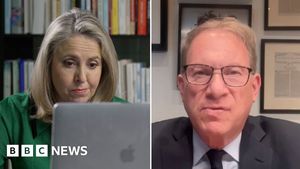 ჟურნალისტი, რომელიც მოულოდნელად საიდუმლო ჩეთში აღმოჩნდა, თავს დაესხნენ